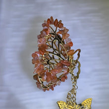 Load image into Gallery viewer, Carnelian Butterfly Hair Claw Clip 红玛瑙蝴蝶抓夹发夹
