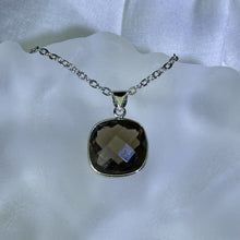 Load image into Gallery viewer, Smoky Quartz Pendant Necklace 茶水晶镶嵌吊坠项链
