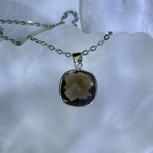 Load image into Gallery viewer, Smoky Quartz Pendant Necklace 茶水晶镶嵌吊坠项链
