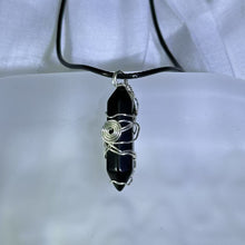 Load image into Gallery viewer, Obsidian Pendant Necklace 黑曜石吊坠项链
