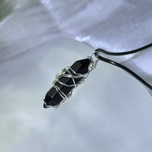 Load image into Gallery viewer, Obsidian Pendant Necklace 黑曜石吊坠项链
