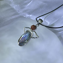 Load image into Gallery viewer, Abalone PAUA Shell Angle Pendant Necklace 鲍贝镶嵌天使吊坠项链

