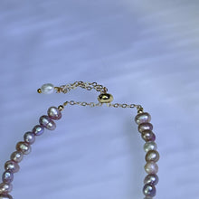 Load image into Gallery viewer, White Purple Freshwater Pearl Beads Bracelet 白色紫色淡水珍珠珠链手链
