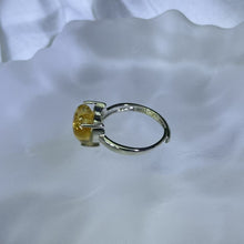 Load image into Gallery viewer, Citrine Love Heart Adjustable Ring 黄水晶爱心镶嵌活口戒指
