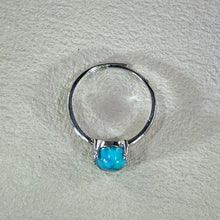 Load image into Gallery viewer, Blue Turquoise Adjustable Ring 蓝色松石镶嵌活口戒指
