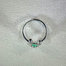 Load image into Gallery viewer, Green Jade Rabbit Adjustable Ring 糯种苹果绿翡翠镶嵌兔子活口戒指
