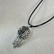 Load image into Gallery viewer, Labradorite Dream Catcher Pendant Necklace 拉长石灰月光石镶嵌捕梦网吊坠项链
