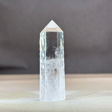 将图片加载到图库查看器，Clear Quartz Point Wand Tower 白水晶单尖六棱柱
