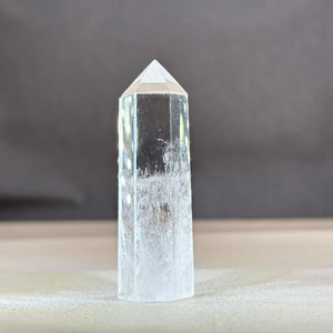 Clear Quartz Point Wand Tower 白水晶单尖六棱柱