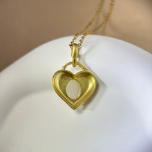 Load image into Gallery viewer, White Nephrite Love Heart Pendant 和田玉白玉镶嵌爱心吊坠
