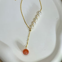 Load image into Gallery viewer, Carnelian White Freshwater Pearl Beads Necklace 南红玛瑙白色淡水珍珠珠链项链
