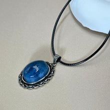 Load image into Gallery viewer, Aquamarine Pendant Necklace 海蓝宝镶嵌吊坠项链
