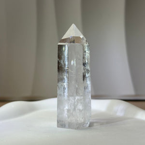 Clear Quartz Point Tower 白水晶单尖六棱柱