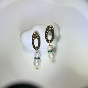 14K Gold Filled White Freshwater Pearl Earrings 白色淡水珍珠14K注金耳钉