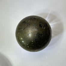 将图片加载到图库查看器，Pyrite Crystal Ball 黄铁矿水晶球
