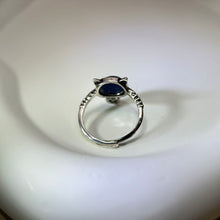 将图片加载到图库查看器，Blue Kyanite Cat Adjustable Ring 蓝晶石镶嵌小猫活口戒指
