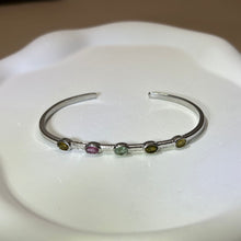 Load image into Gallery viewer, Rainbow Tourmaline Adjustable Bangle 彩虹碧玺镶嵌活口手镯
