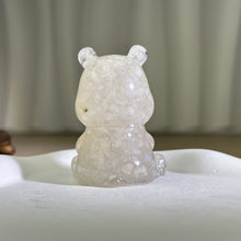 将图片加载到图库查看器，Moonstone Resin Winnie the pooh 冰长石月光石滴胶维尼熊
