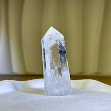 将图片加载到图库查看器，Clear Quartz Point Wand 白水晶单尖六棱柱
