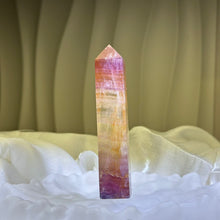 将图片加载到图库查看器，Fluorite Point Tower 萤石单尖四棱柱
