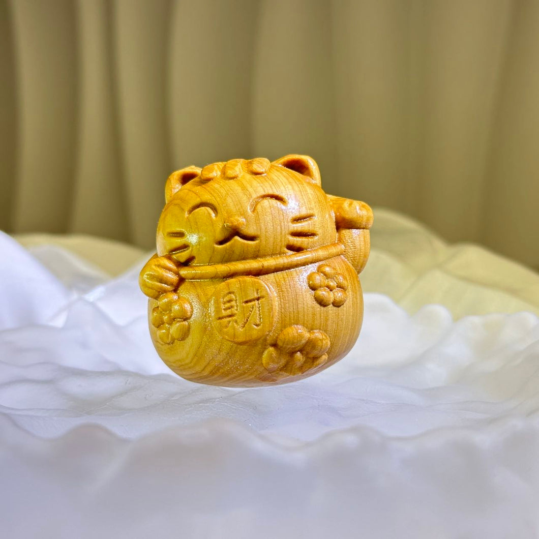 Thuja Wood Fortune Cat 崖柏木招财猫