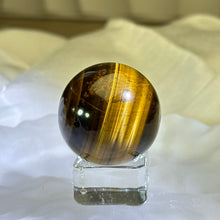 Load image into Gallery viewer, Yellow Tiger‘s Eye Crystal Ball 黄色虎眼石水晶球
