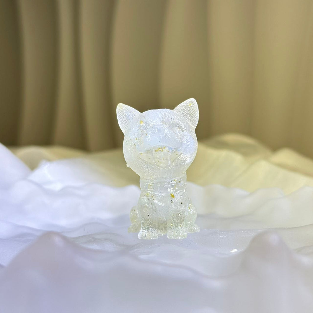 Opalite Resin Dog 蛋白石滴胶小狗