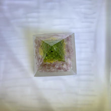 Load image into Gallery viewer, Peridot Tree of Life Red Strawberry Quartz Resin Orgonite Pyramid 橄榄石生命之树红色草莓晶奥根塔
