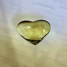 Load image into Gallery viewer, Citrine Love Heart 黄水晶爱心
