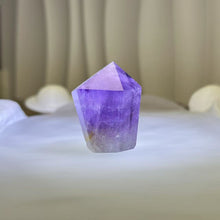 Load image into Gallery viewer, Amethyst Pointed Tower 紫水晶单尖六棱柱
