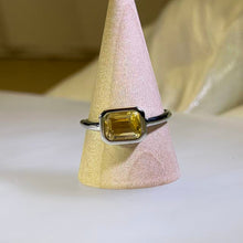 Load image into Gallery viewer, Citrine Adjustable Ring 黄水晶活口戒指
