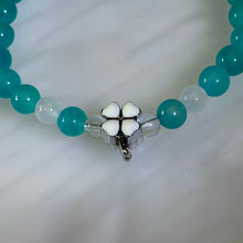 Load image into Gallery viewer, Amazonite White Clover Bracelet 天河石白润四叶草手链
