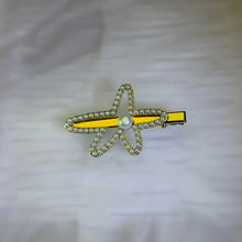 Load image into Gallery viewer, Freshwater Pearl Star Hair Clip 白色淡水珍珠星芒发夹
