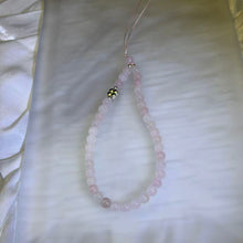 Load image into Gallery viewer, Rose Quartz Loop Charm 粉水晶环形挂件

