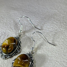 将图片加载到图库查看器，925 Silver Yellow Tiger&#39;s Eye Earrings 黄色虎眼石镶嵌银耳钩
