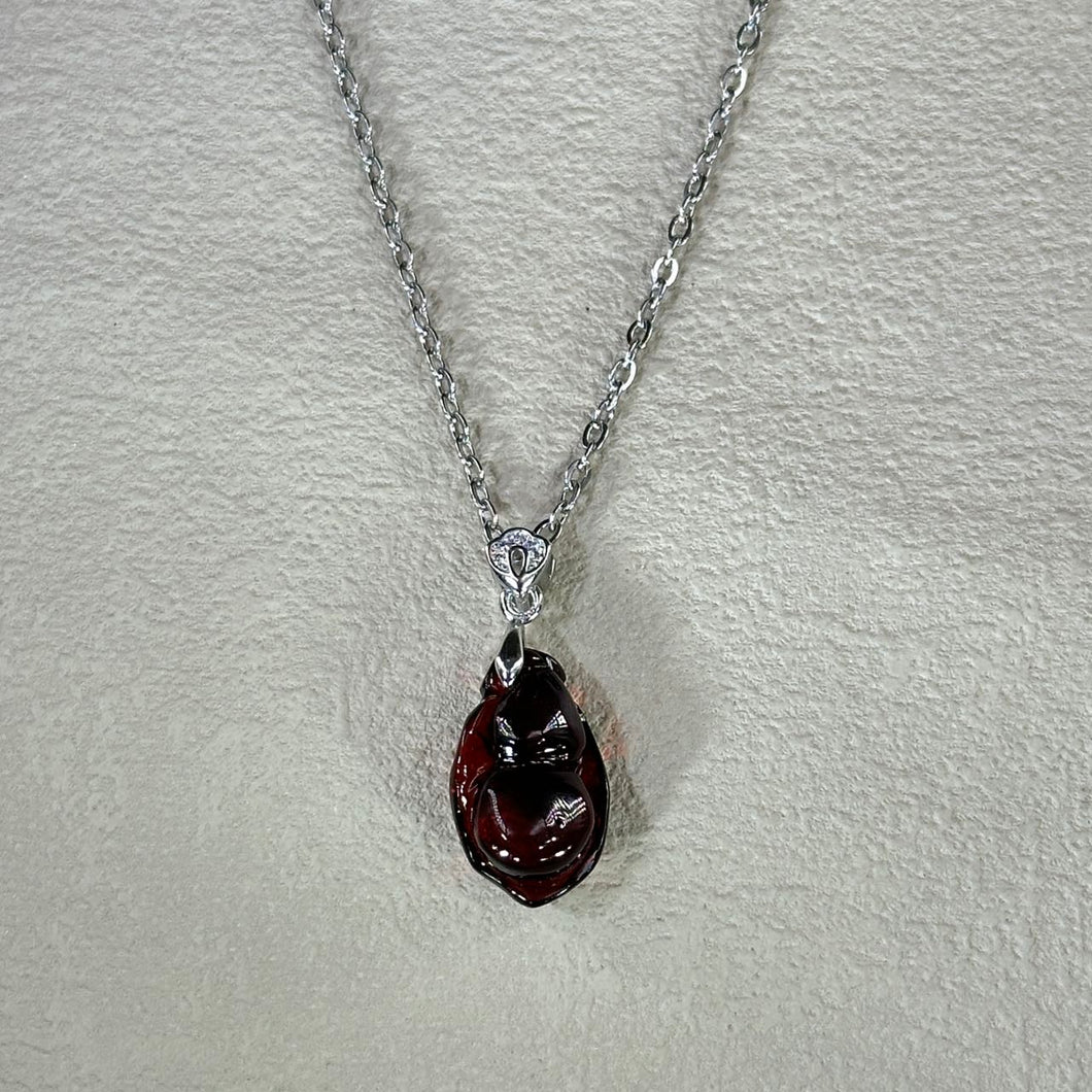 Amber Guard Pendant 血珀琥珀葫芦吊坠