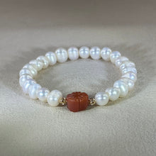 将图片加载到图库查看器，White Freshwater Pearl Carnelian Flower Beads Bracelet 白色淡水珍珠南红玛瑙花珠手串
