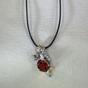 Red Jasper Blossom Parrot Pendant Necklace 红色阿拉善玛瑙牡丹花镶嵌鹦鹉吊坠项链