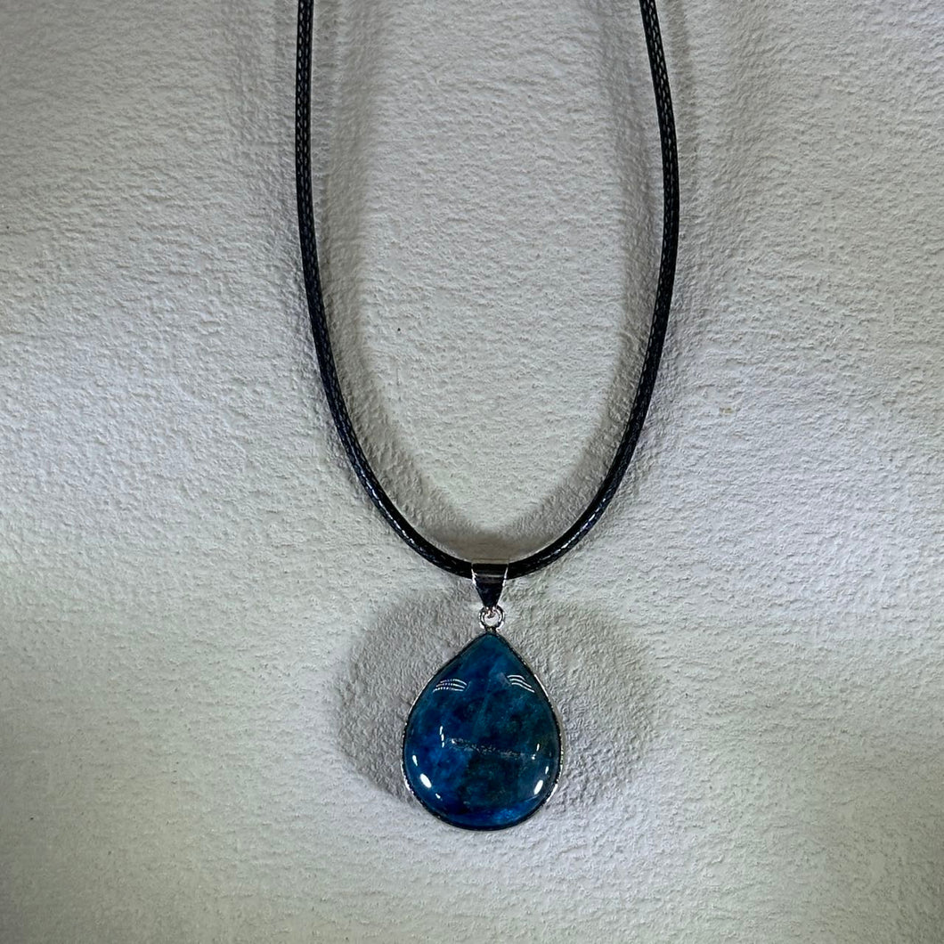 Blue Apatite Water Drop Pendant Necklace 蓝磷灰水滴吊坠项链