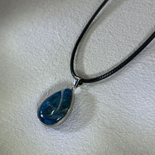 将图片加载到图库查看器，Blue Apatite Water Drop Pendant Necklace 蓝磷灰水滴吊坠项链
