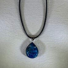 Load image into Gallery viewer, Blue Apatite Water Drop Pendant Necklace 蓝磷灰水滴吊坠项链
