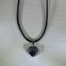 Load image into Gallery viewer, Iolite Love Heart Pendant Necklace 堇青石爱心吊坠项链
