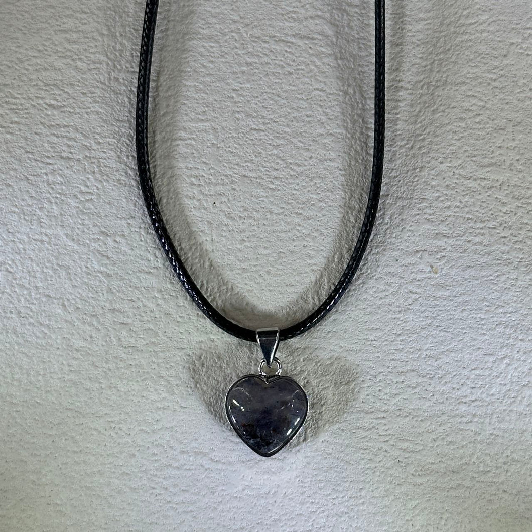 Iolite Love Heart Pendant Necklace 堇青石爱心吊坠项链