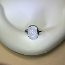 将图片加载到图库查看器，Moonstone PIXIU Adjustable Ring 冰长石月光石貔貅镶嵌活口戒指
