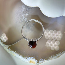 Load image into Gallery viewer, Red Tiger&#39;s Eye Adjustable Ring 红色虎眼石镶嵌活口戒指
