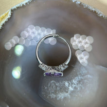 将图片加载到图库查看器，Amethyst Adjustable Ring 紫水晶镶嵌活口戒指
