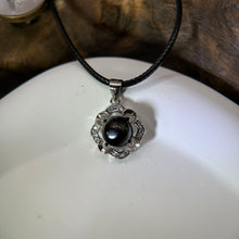 Load image into Gallery viewer, Golden Sheen Obsidian Pendant Necklace 金眼黑曜石镶嵌吊坠项链
