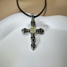 将图片加载到图库查看器，Golden Rutilated Quartz Skull Cross Pendant Necklace 金发晶水晶镶嵌骷髅头十字架吊坠项链
