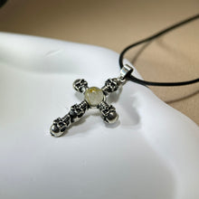 Load image into Gallery viewer, Golden Rutilated Quartz Skull Cross Pendant Necklace 金发晶水晶镶嵌骷髅头十字架吊坠项链
