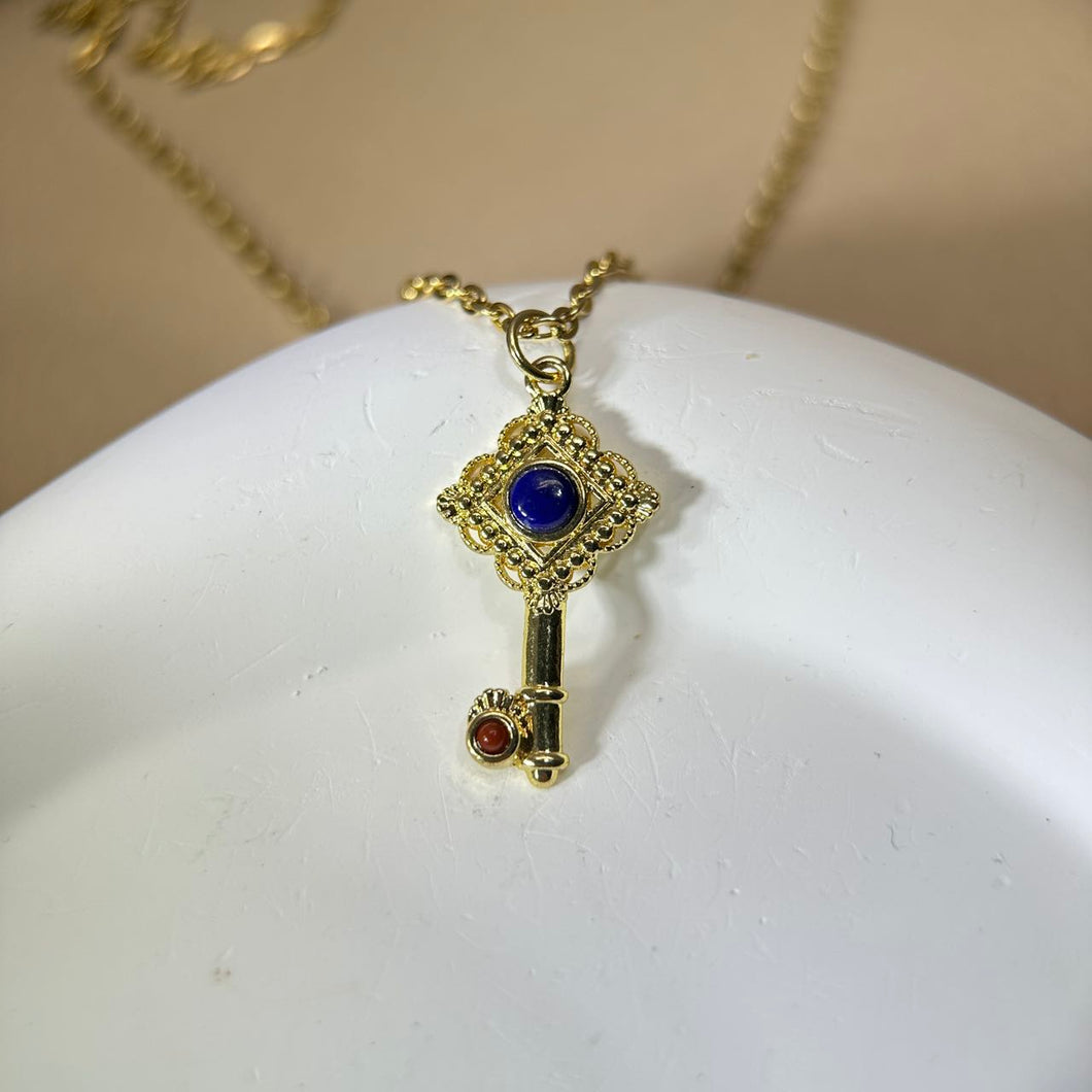 Lapis Lazuli Key Pendant 青金石镶嵌钥匙吊坠